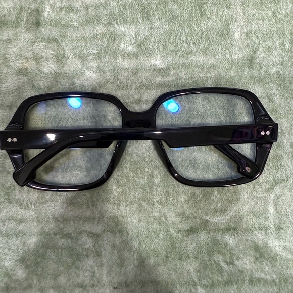 EyeBuyDirect Blue light Glasses + yellow Pouch - Picture 2 of 5